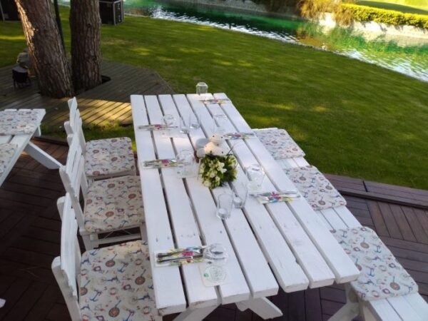 Beyaz Piknik Masası