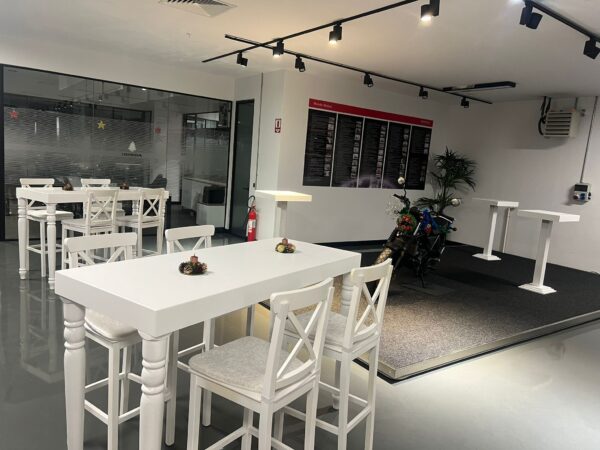 Antalya Ekipman kiralama konusundaki en geniş ürün çeşitliliğine sahibiz. Dekor çeşitlerimiz için lütfen iletişime geçiniz. Antalya Düğün ve Gala hizmetleri konusunda sadece çiftlerin değil firma ve kurumların da öncelikli tercihi olmamızın bir sebebi var.